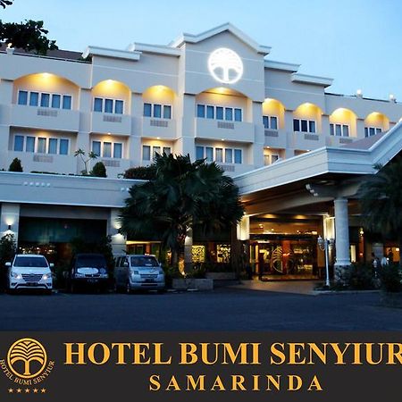Bumi Senyiur Hotel Samarinda Buitenkant foto