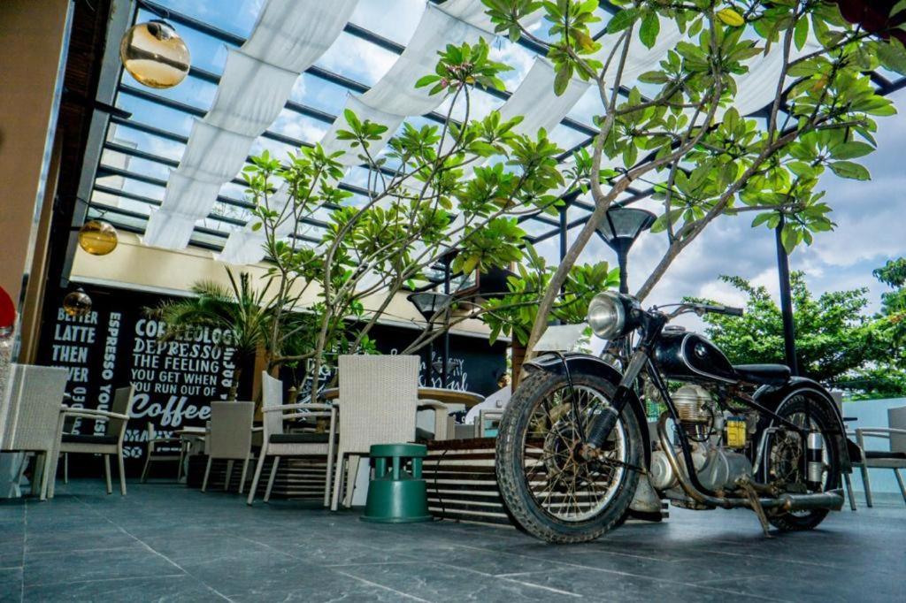 Bumi Senyiur Hotel Samarinda Buitenkant foto