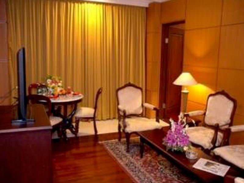 Bumi Senyiur Hotel Samarinda Buitenkant foto