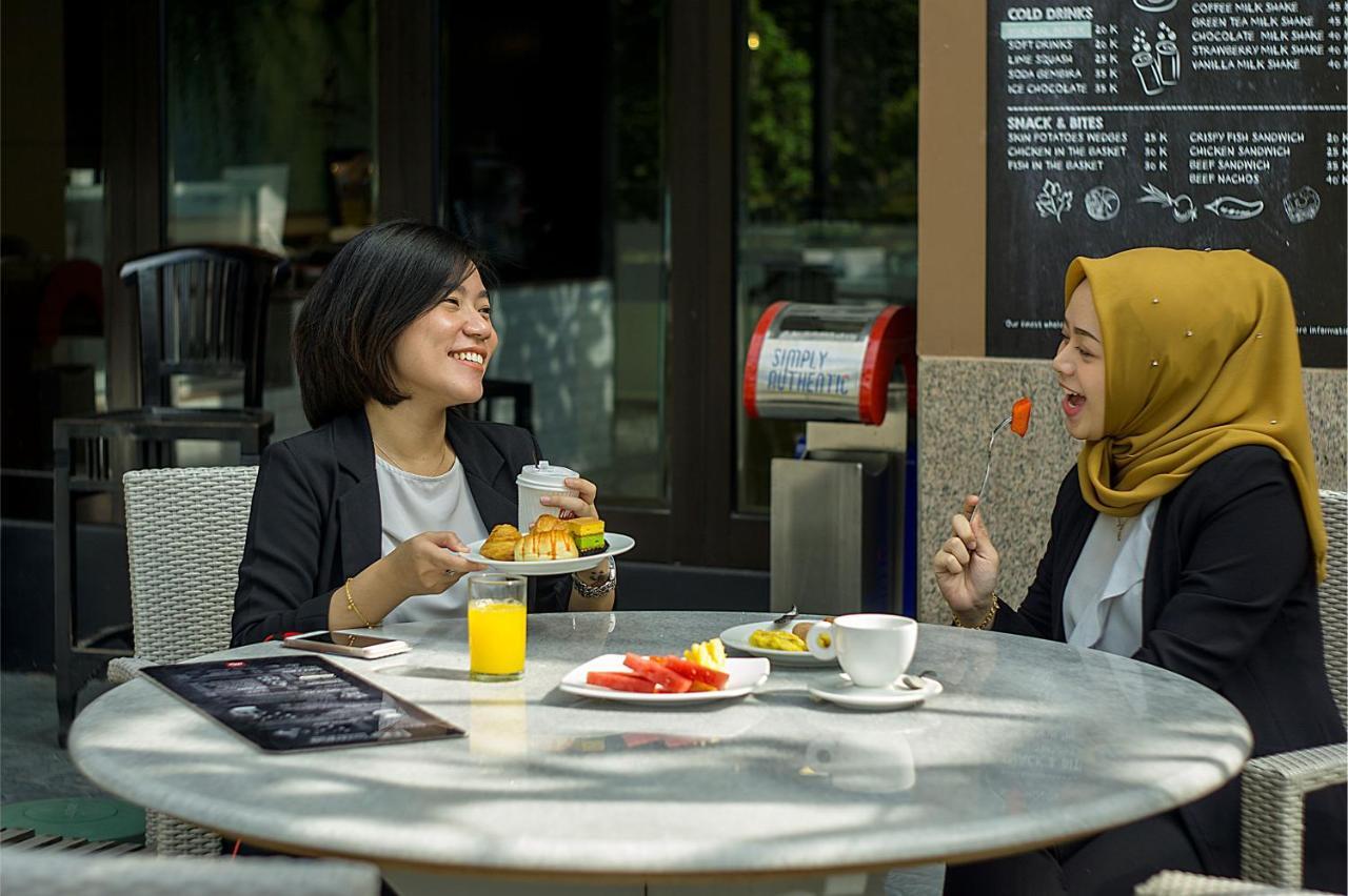 Bumi Senyiur Hotel Samarinda Buitenkant foto